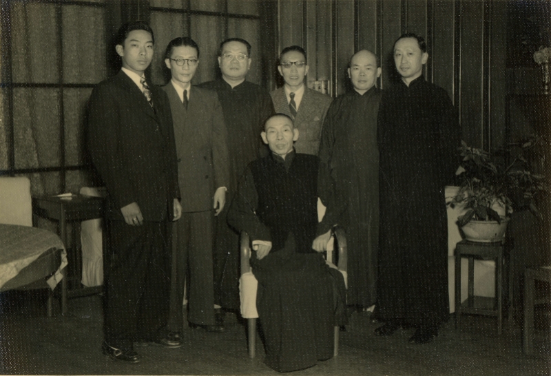 1950年代马连良拜访杜月笙合影.