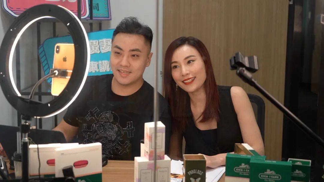 “港夫广妻”联手闯入电商行业，有颜又有才，我酸了