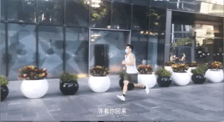 电影院停摆时，这家影院的员工居然自导自演拍了一部短片