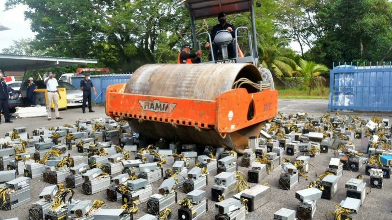 马来西亚警方查获数千台比特币矿机，然后将其全部粉碎