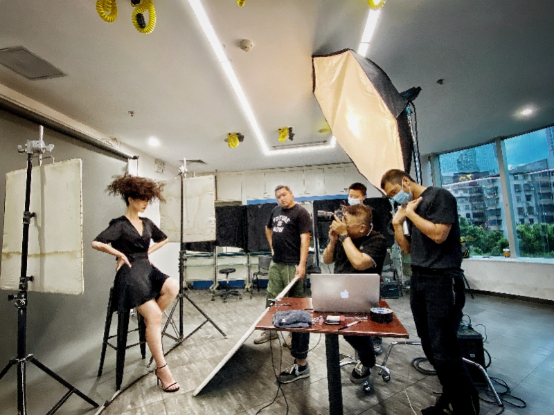 港星御用摄影师蒋家骅:时尚产业各种人才在大湾区各展