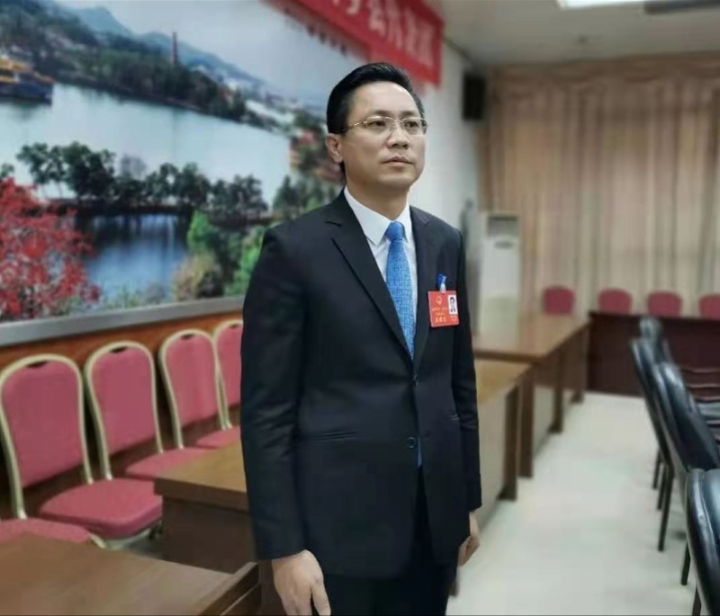 人大代表黄埠镇党委书记杨耀东生态能源科技融合发展