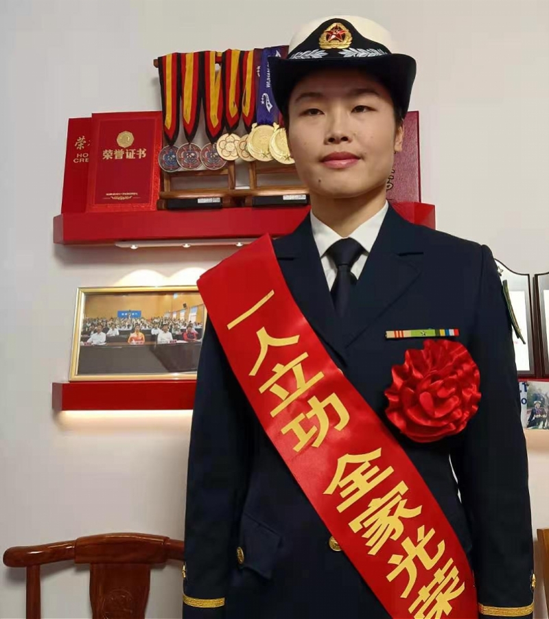 惠州籍现役军人张娜荣立个人一等功,喜报送到家