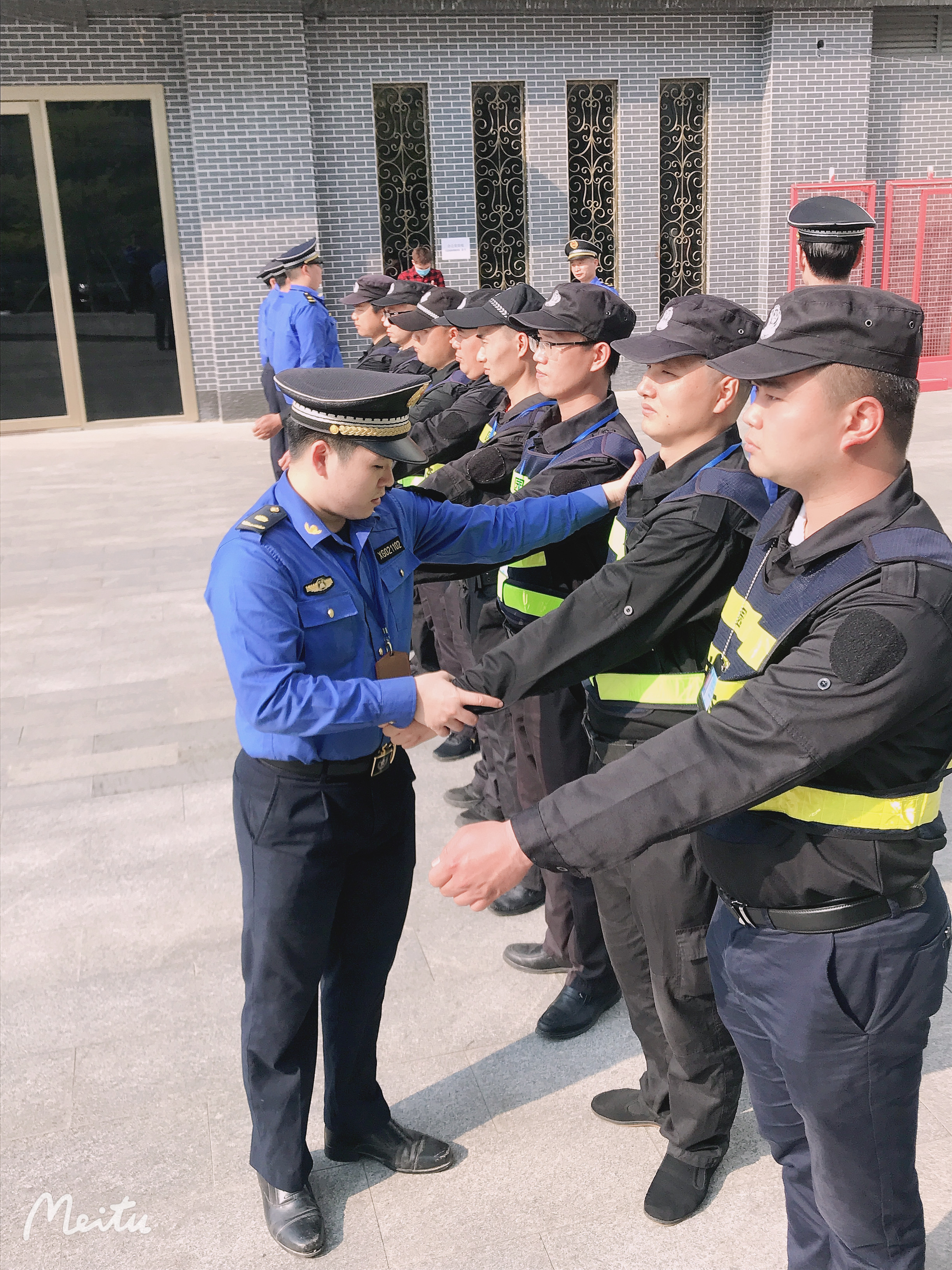 园岭街道执法队开展春季大练兵活动