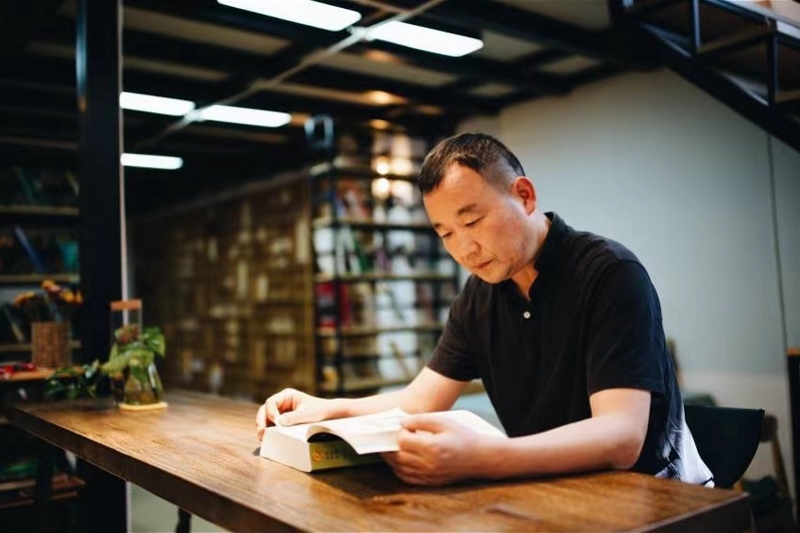 费勇:坚持系统性阅读,每一次成长都是阅读经验的转化