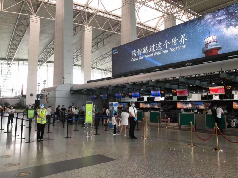 白雲機場:出港旅客須持