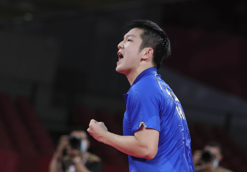 樊振东男单摘银,启蒙教练不遗憾:他在我心中是最棒的