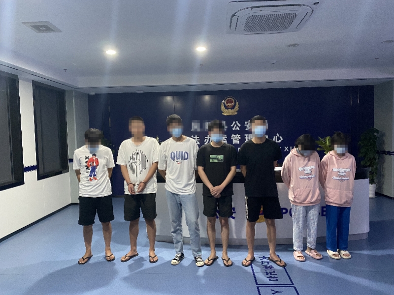 深圳南山警方抓获一个利用网络组织淫秽表演团伙